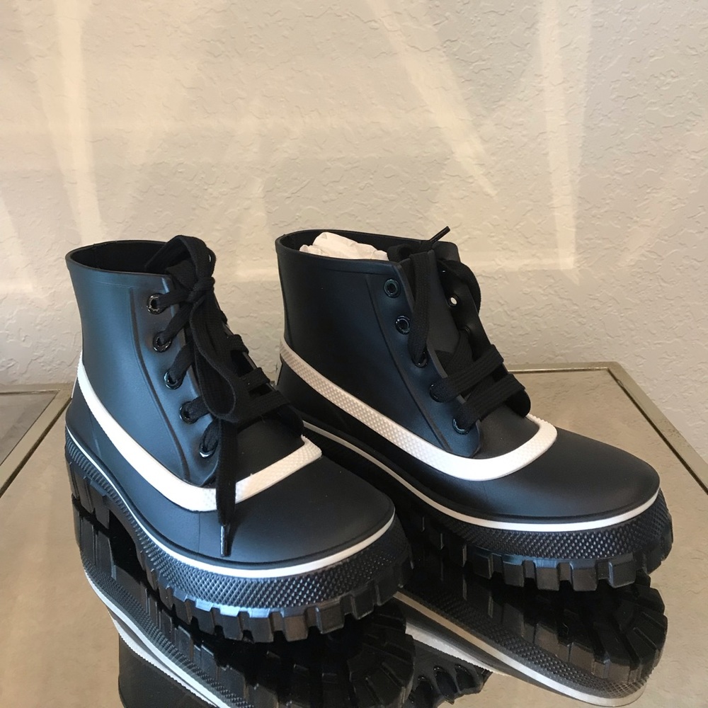 Brand New Givenchy rubber boots size 35